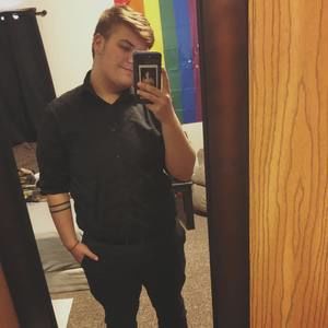 Meet your Posher, Alex